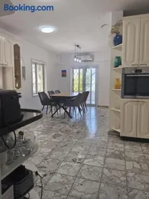 private house near Jerusalem - Image 1