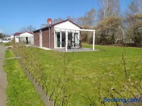 Holiday Bungalow am Quendorfer See - Image 2