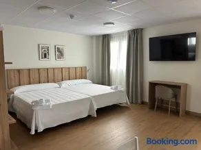 Apartamentos El Jardín de Isla Autocheck-In - Image 3
