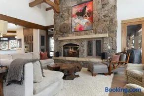 Private Hot Tub, Theater Room, Valet Parking and Ski & Boot Storage at Ritz Carlton - Image 4