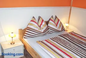 Casa totalmente equipada con terraza, jardín y barbacoa | Vistas al jardín | Admite perro - Image 2