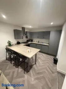 2 Bedroom Serviced Apartment In Loftus - 4 - Image 4