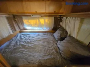 Full Service Caravan 2 - Image 1