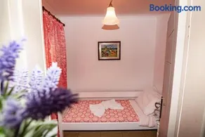 Helen's Countryside House - Image 1