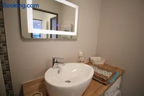 Tout confort ! Calme, Climatisation, Parking gratuit, Grande Terrasse, Ascenseur, Wifi - Image 2