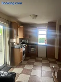 4 Bedroom House - Image 4