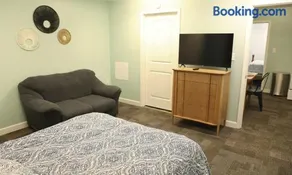 2 Bedroom Unit - Image 3