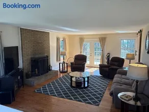Private Annapolis Retreat - Image 2
