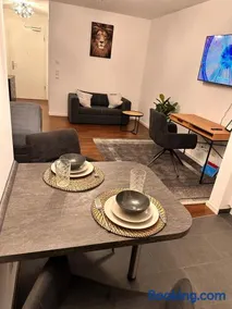 Schöne Wohnung mit Terrasse - Image 3