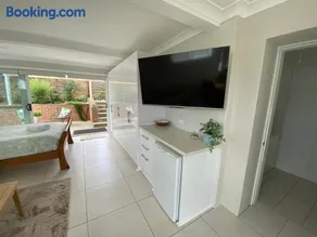 Willow Lodge - Image 1