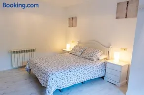 APARTAMENTOS OLGA - Image 1
