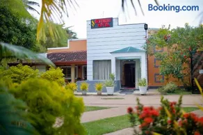Sevenday Hotel - Image 2