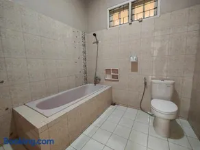 De Hanami Homestay Setrayasa - Image 5