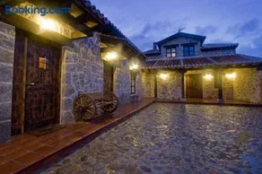 Casas Herrenales de Ulaca - Image 1
