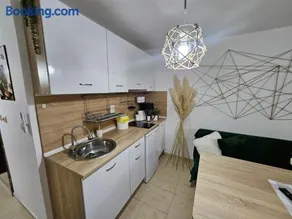 Tropical Chic for Two, Basement Studio Escape by Flat Mаnager - Image 3