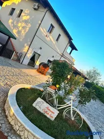 Colledisisto Guest House & Restaurant - Image 1