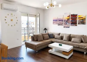 Romantic Penthouse with Mountains View - Image 4