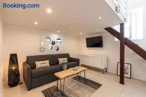 Superbe appartement en plein centre du vieil Antibes - Image 2