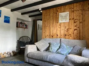 The Eliot Cottage - Image 4
