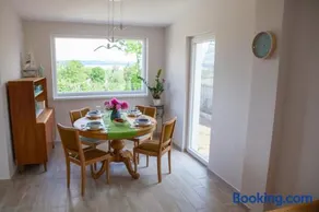 Turquoise Lake Guesthouse Balaton - Image 4