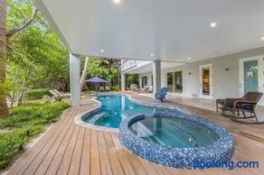 A Shore Thing: On Canal! Pool Spa! Rooftop Deck by Anna Maria Life Vacation Rentals - Image 3
