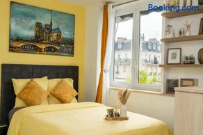 Chic Parisian Apartment - Air-Con 1-Bed - Image 3