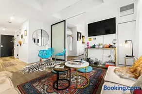 What a gem City views and a rooftop pool await - Image 4