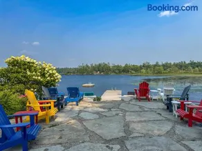 Private Lakefront Muskoka Cottage on Muldrew Lake - Image 2