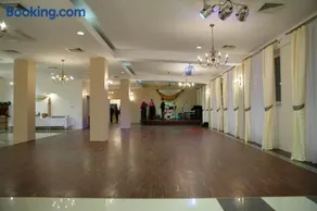 Hotel Stara Fabryka - Image 2
