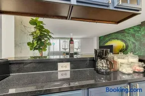 A WELL SEASONED APT IN TOWSON MD.WALKING DISTANCE TO EVERYTHING. - Image 3