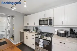 Exciting Elegance in Vibrant Fells Point! - Image 2