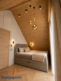 Book-A-Room Salzburg Garden or Balcony Stay - 2 bedroom - air conditioning & free parking - Image 3