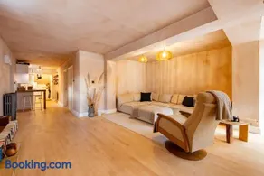 Designer Garden Apartment in London Fields - Image 1