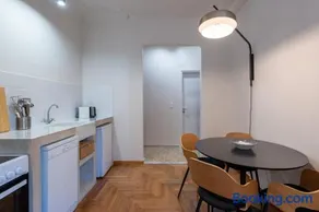 Crane - Image 4
