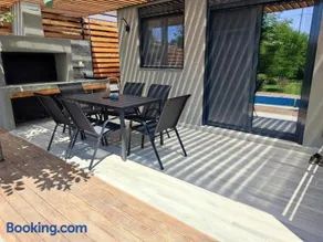 mosquito Luxury Studio - Image 4