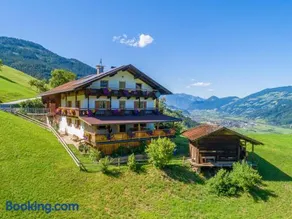 Appartamento adatto alle famiglie con griglia e giardino | Vista sul giardino - Image 1