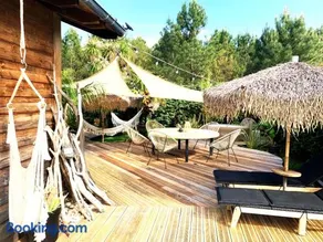 Maison ambiance cabane exotique climatisée piscine & spa 3 chambres 6 personnes - Image 2