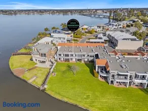 Yarrawonga Lakeside Apartment 48 - Image 1