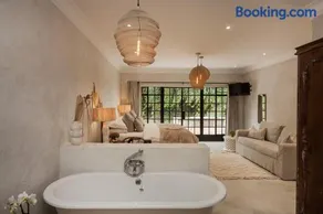 Viewpoint Guesthouse - Image 1