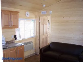 Russian River Camping Resort Cottage 9 - Image 3
