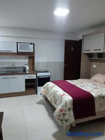 6 Studio Aconchegante Aeroporto a 8 min com Garagem - Image 3