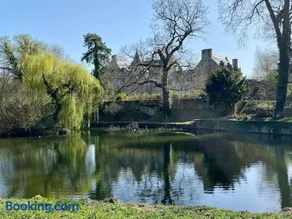 Dinan « La vie de château » manoir XIe parc étang - Image 4