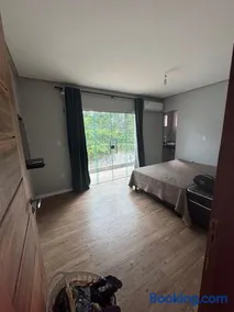Casa com suítes e varandas com uma garagem - Image 2