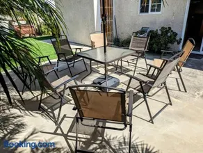 5 Minutes to South Bay Beaches! Private 2 bedroom 2 bath 2 level home with patio Excellent value! - Image 2