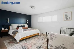 Speakeasy, HotTub, Theater - 15 min to Red Rocks - Unique & Private - Image 2