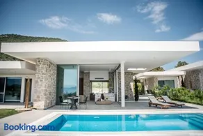 VARKO LUXURY SUITES - Image 1