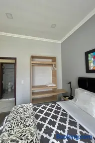 Cal Bed & Breakfast - Image 2