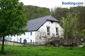 Apartment in old farmhouse - Image 2