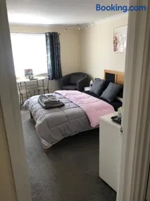 Cosy room near beaches, Charlestown and on main bus route to Fowey - Image 2