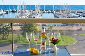 Vue mer port de garavan - Image 1